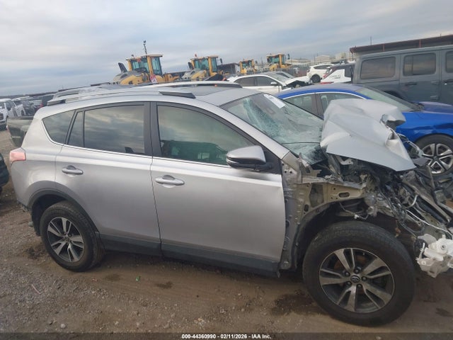 Toyota Rav4 Xle 2017 2T3WFREV4HW379805 Image 14