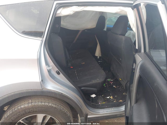 Toyota Rav4 Xle 2017 2T3WFREV4HW379805 Image 8