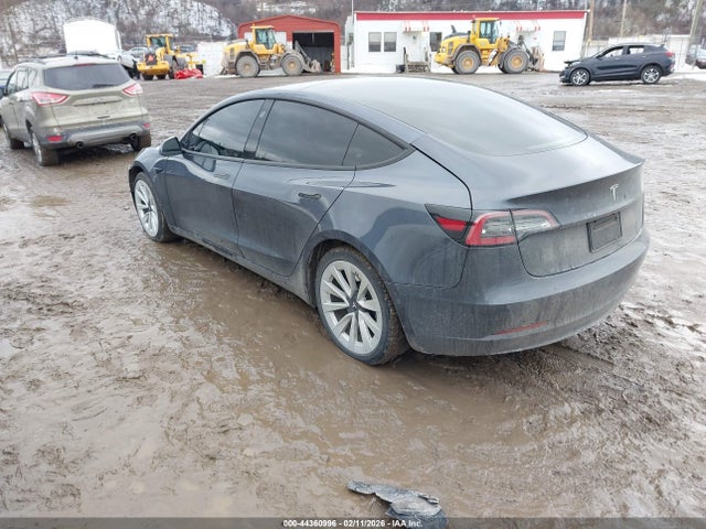 2022 TESLA MODEL 3 5YJ3E1EA5NF289472 Photo 2