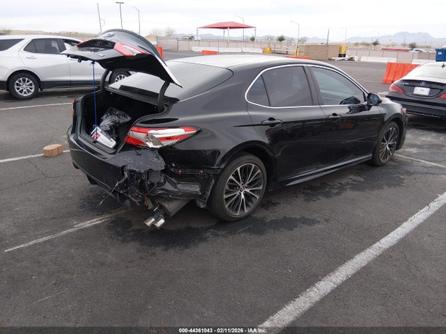 4T1B11HKXJU089017 Toyota CAMRY SE