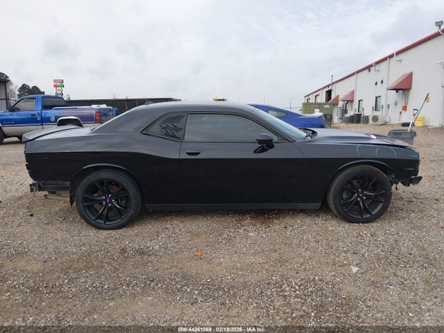 2C3CDZAG1HH501802 Dodge Challenger Sxt Plus