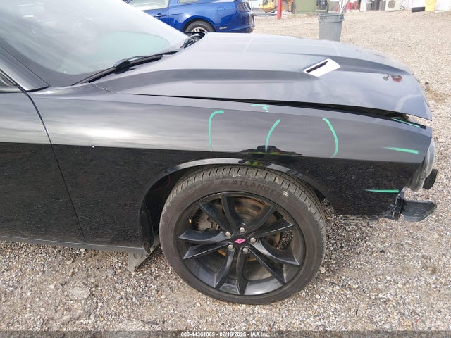 2C3CDZAG1HH501802 Dodge Challenger Sxt Plus