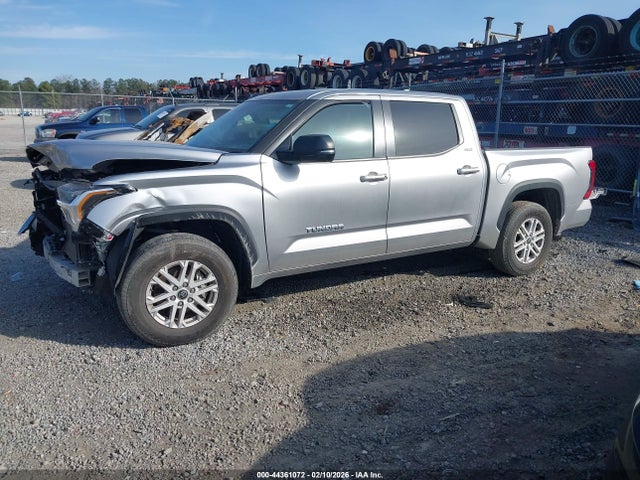 Toyota Tundra Sr5 2024 5TFLA5AB0RX040638 Image 2