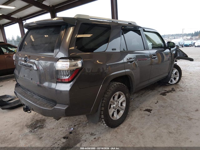 2017 TOYOTA 4RUNNER JTEBU5JR0H5457974 Photo 3