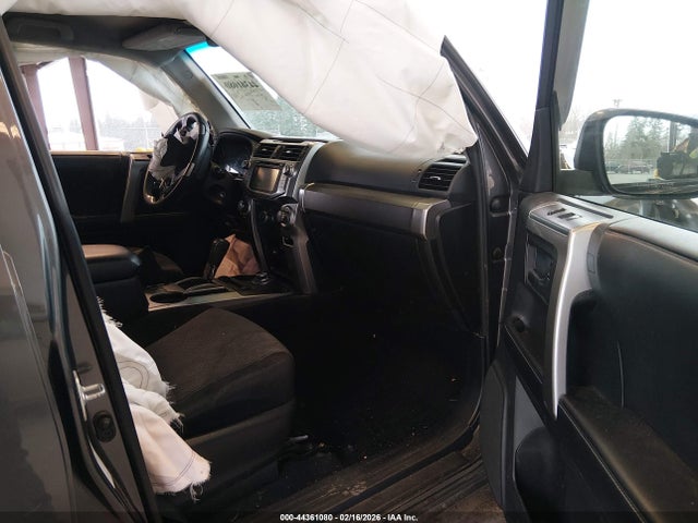 2017 TOYOTA 4RUNNER JTEBU5JR0H5457974 Photo 4