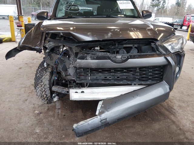 2017 TOYOTA 4RUNNER JTEBU5JR0H5457974 Photo 5