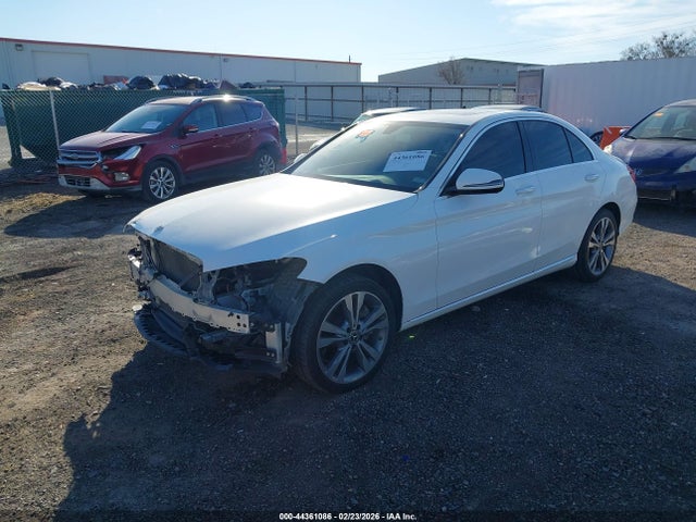 2019 Mercedes-benz C 300 4matic მანქანა იყიდება აუქციონზე, vin: 55SWF8EB8KU317819, აუქციონის ნომერი: 44361086
