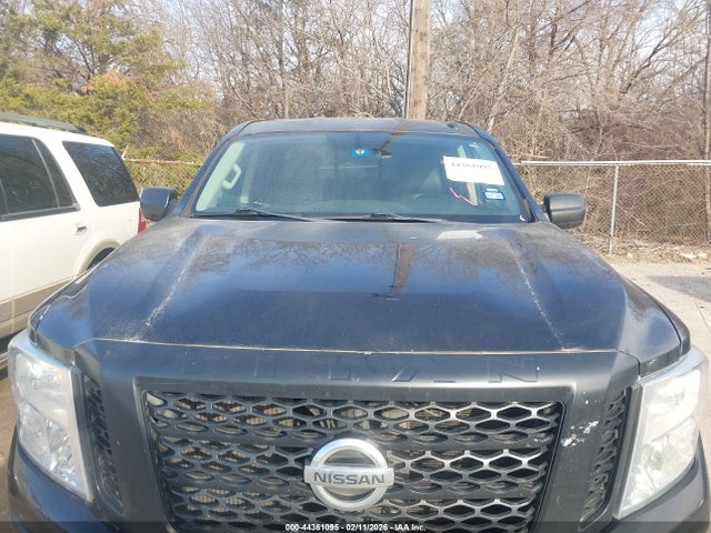 2019 NISSAN TITAN XD 1N6AA1F38KN514917 Photo 9