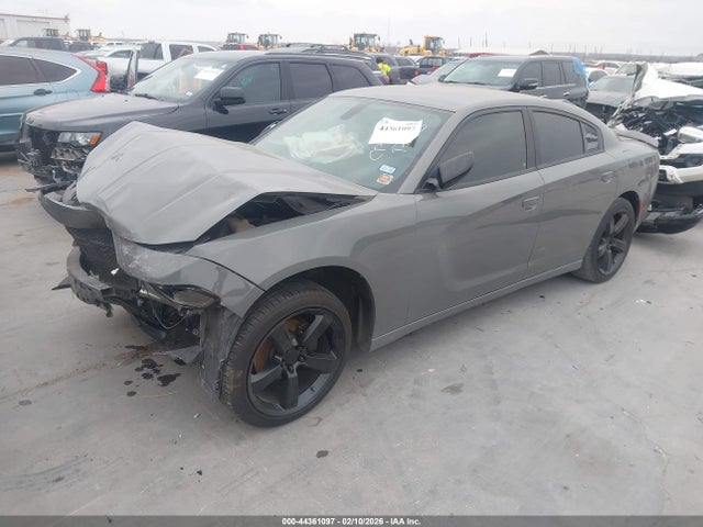 2C3CDXBG6JH202962 Dodge Charger Sxt Rwd