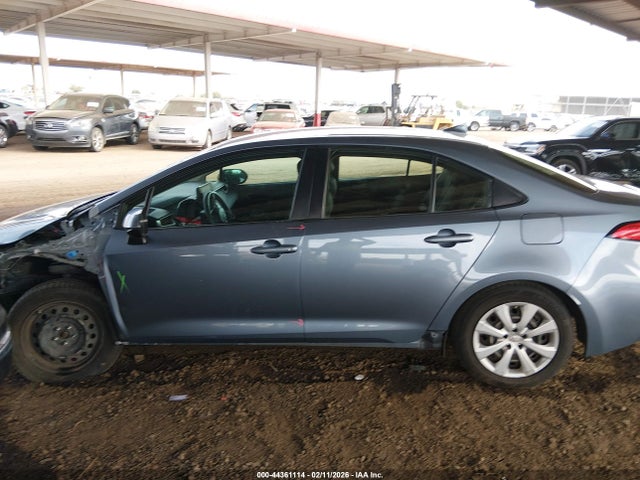 JTDEPMAE3N3017660 Toyota COROLLA LE