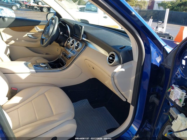 WDC0G4JB9JV016294 Mercedes-Benz GLC 300