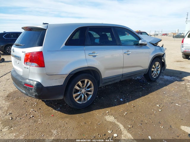 44361192 :رقم المزاد ، 5XYKU4A20BG012389 vin ، 2011 Kia Sorento Ex V6 مزاد بيع