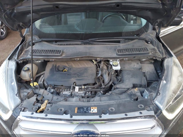 1FMCU9HD7JUA59775 Ford ESCAPE SEL