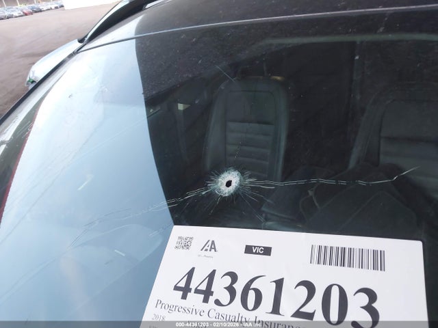 1FMCU9HD7JUA59775 Ford ESCAPE SEL