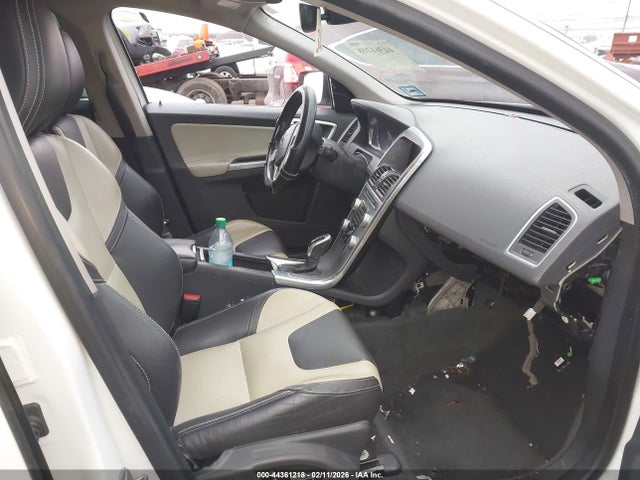 2017 VOLVO XC60 YV449MRR6H2027877 Photo 4