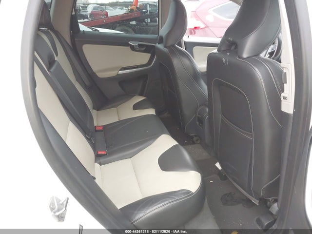 2017 VOLVO XC60 YV449MRR6H2027877 Photo 7
