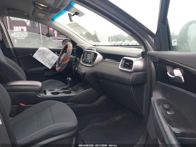 5XYPGDA53HG202493 KIA Sorento 3.3l Lx