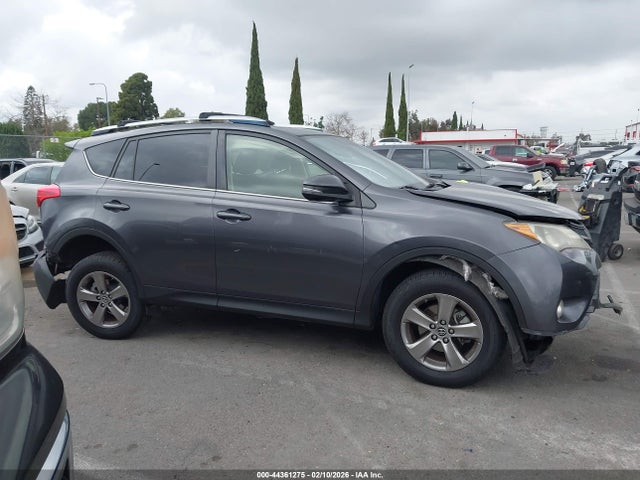 JTMWFREV3FJ028377 Toyota Rav4 Xle