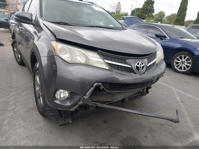 JTMWFREV3FJ028377 Toyota Rav4 Xle
