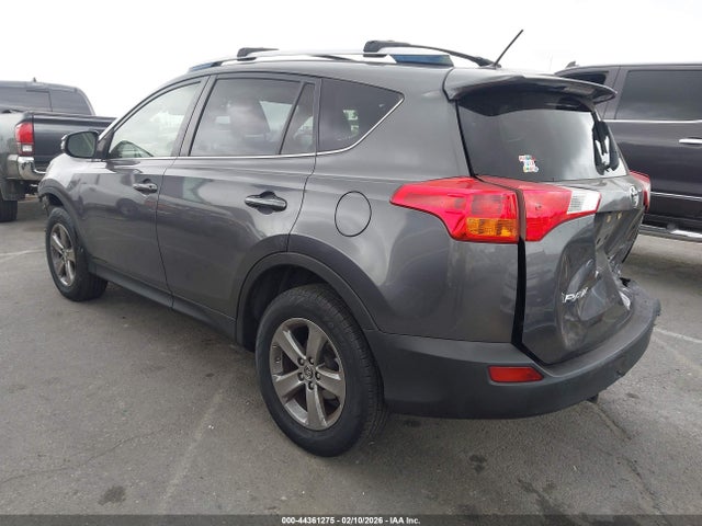 JTMWFREV3FJ028377 Toyota Rav4 Xle