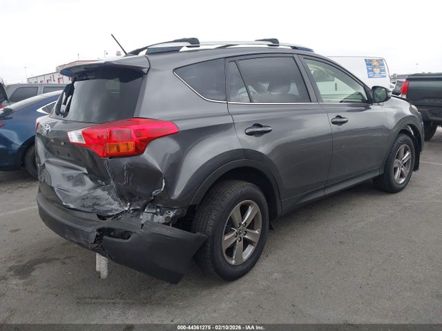 JTMWFREV3FJ028377 Toyota Rav4 Xle