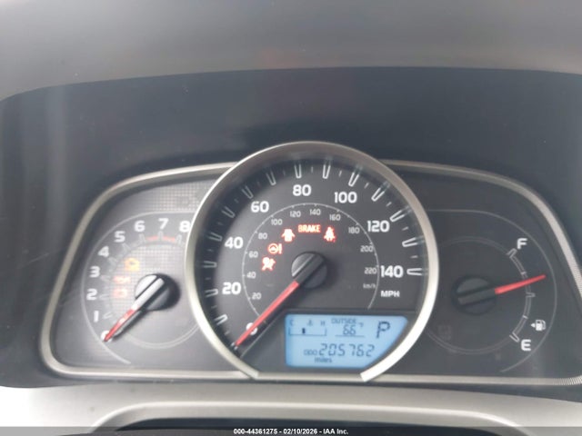 JTMWFREV3FJ028377 Toyota Rav4 Xle