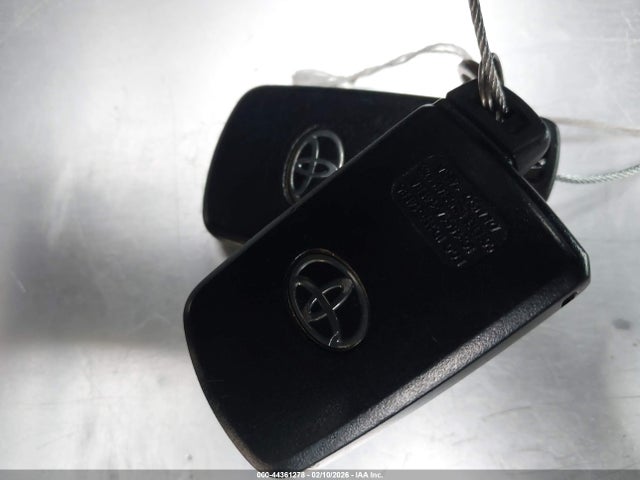 2T3YFREV4FW173485 Toyota Rav4 Limited