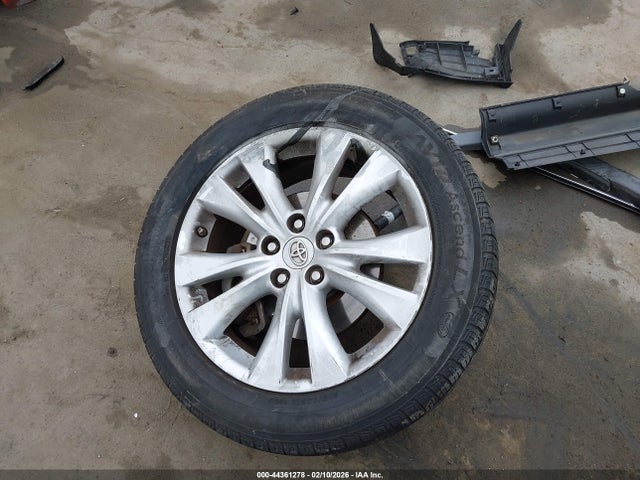 2T3YFREV4FW173485 Toyota Rav4 Limited