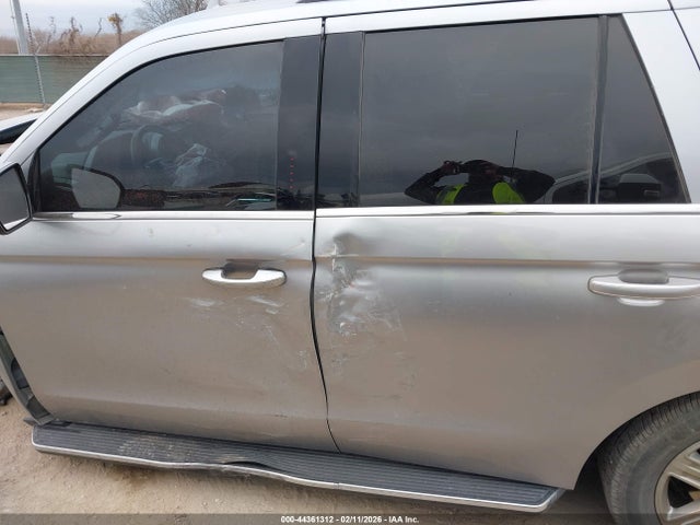 1FMJU1HT0MEA05877 Ford Expedition Xlt