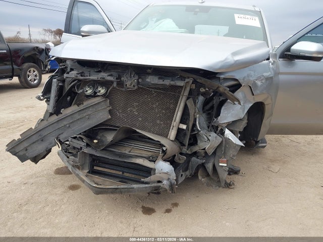 1FMJU1HT0MEA05877 Ford Expedition Xlt