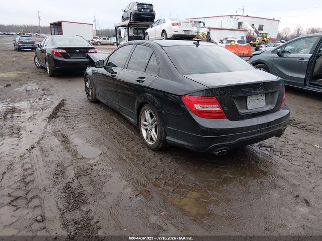 Aukcja sprzedaży 2012 Mercedes-benz C 300 Luxury 4matic/sport 4matic, vin: WDDGF8BB5CR199398, numer aukcji: 44361323