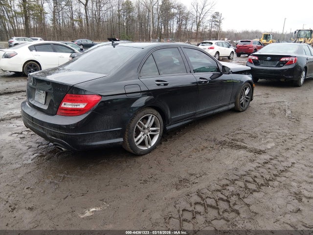 Aukcja sprzedaży 2012 Mercedes-benz C 300 Luxury 4matic/sport 4matic, vin: WDDGF8BB5CR199398, numer aukcji: 44361323