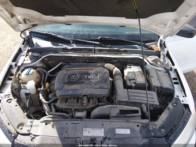 3VWD17AJ4FM237723 Volkswagen Jetta 1.8t Se
