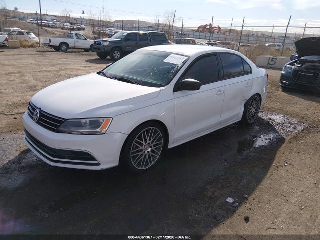 3VWD17AJ4FM237723 Volkswagen Jetta 1.8t Se