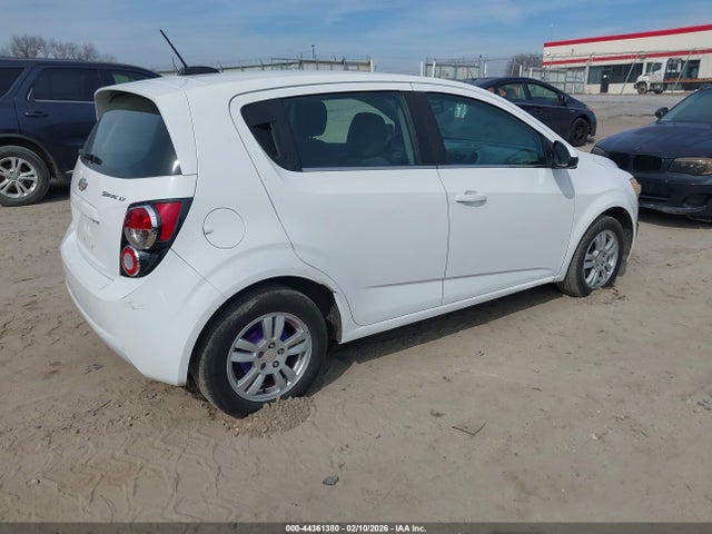 2015 CHEVROLET SONIC 1G1JC6SH8F4165533 Photo 3