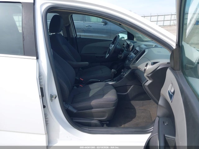 2015 CHEVROLET SONIC 1G1JC6SH8F4165533 Photo 4