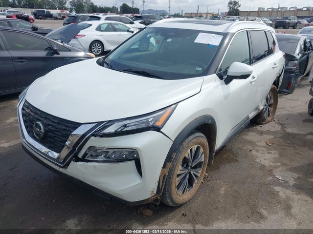 5N1AT3BA4MC721330 Nissan Rogue Sv Fwd