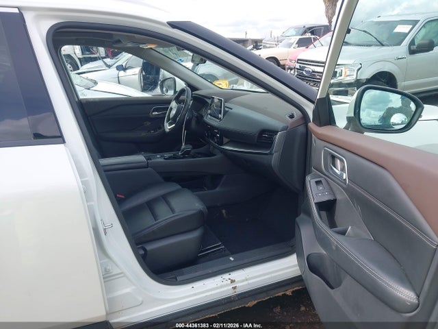 5N1AT3BA4MC721330 Nissan Rogue Sv Fwd