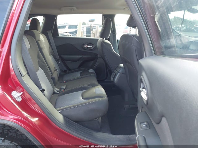 1C4PJMAB9EW253020 Jeep Cherokee Sport