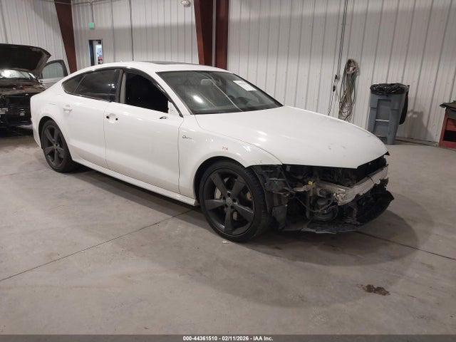 2016 AUDI A7 WAUWGAFC6GN045208 Photo 0