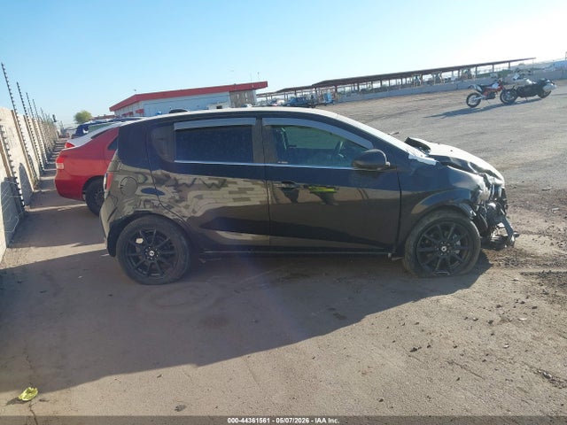 1G1JC6SH6G4165774 Chevrolet Sonic Lt Auto