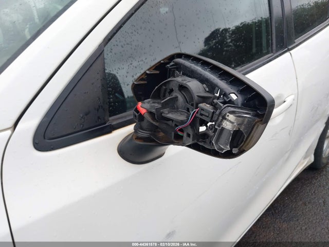 3MYDLBYV6HY155188 Toyota YARIS IA