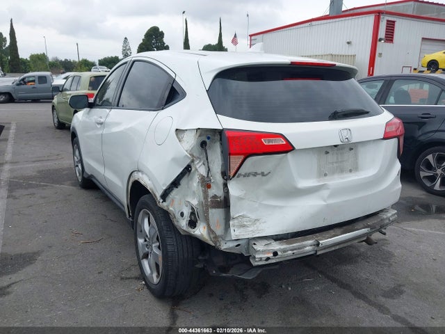 2016 HONDA HR-V 3CZRU5H36GM720637 Photo 2