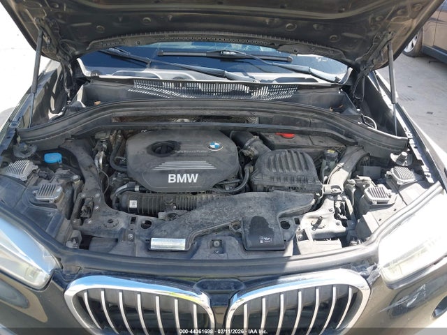 2016 BMW X1 WBXHT3C37GP881835 Photo 9