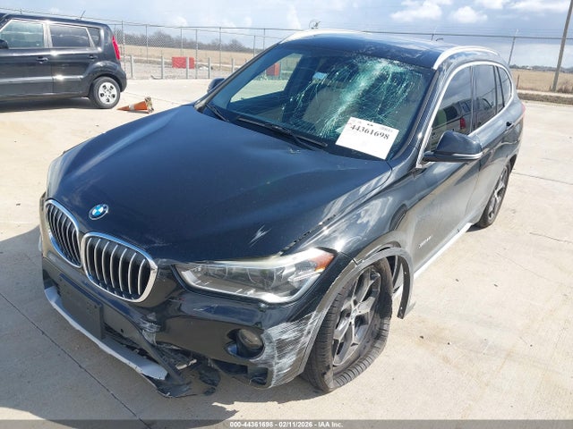 2016 BMW X1 WBXHT3C37GP881835 Photo 5
