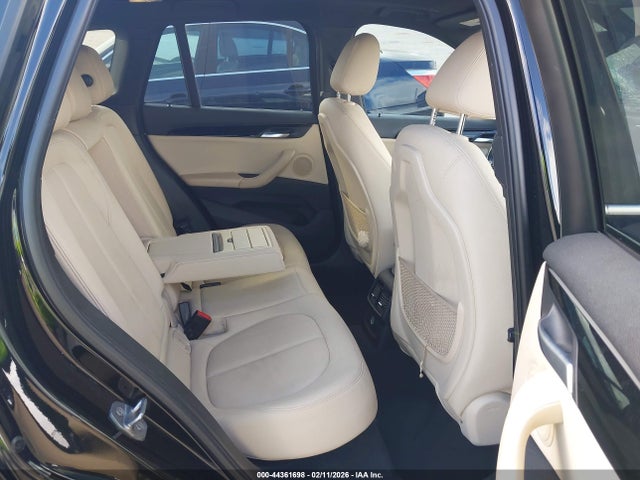 2016 BMW X1 WBXHT3C37GP881835 Photo 7