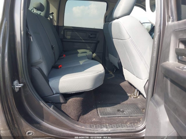 Продажа на аукционе авто 2017 Ram 2500 Tradesman  4x4 6'4 Box, vin: 3C6UR5CL9HG740493, номер лота: 44361705