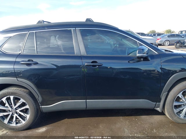 Toyota Corolla Cross Xle 2024 7MUDAAAG3RV116454 Image 14