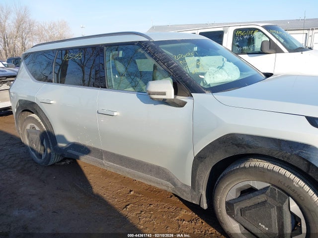 KIA Ev9 Land 2024 KNDADFS51R6025083 Image 13