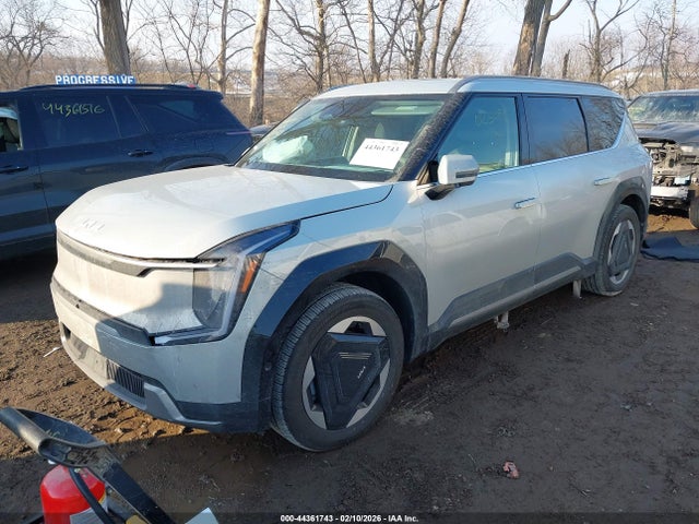 KIA Ev9 Land 2024 KNDADFS51R6025083 Image 2